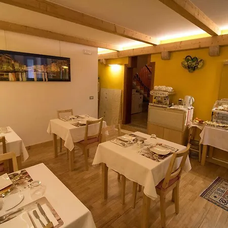 Casa Malvina بيت ضيافة ميرا